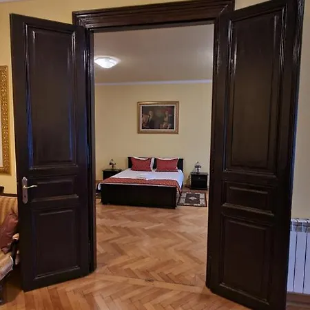 Casa Republicii 3* براشوف