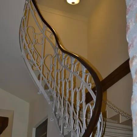 Casa Republicii بيت ضيافة