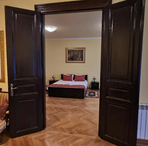 Casa Republicii 3* Brasov