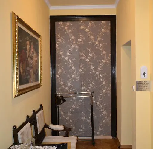 Casa Republicii בית הארחה בראשוב